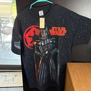 Star Wars Black and Red Darth Vader T-Shirt Xl new never worn.